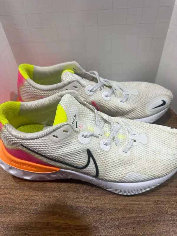 Nike Women’s 11 Renew Run Sneakers, 'Platinum Pink Blast' - Image 2
