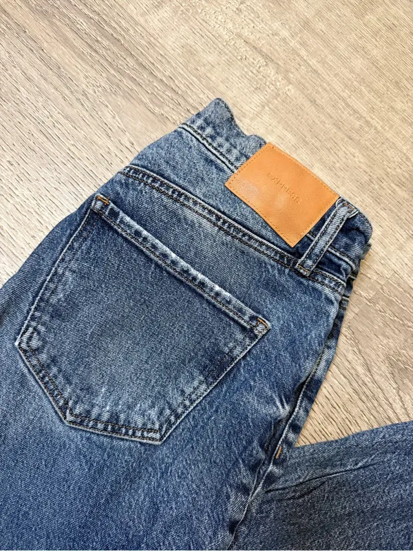 •EXPRESS• HIGH RISE STRAIGHT ANKLE JEANS - Image 7