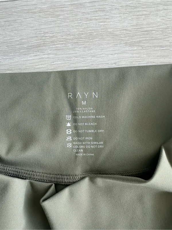 RAYN Activewear Bicycle Shorts Green Medium NWT IN PACKAGE - Image 3