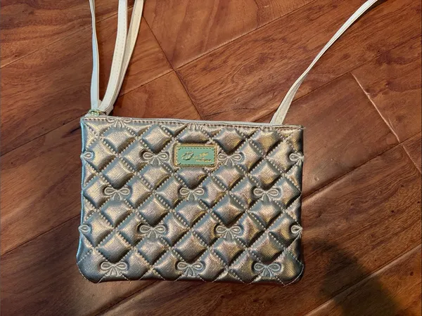 Luv Betsey by Betsey Johnson Bow Quilted Crossbody Bag - Image 3