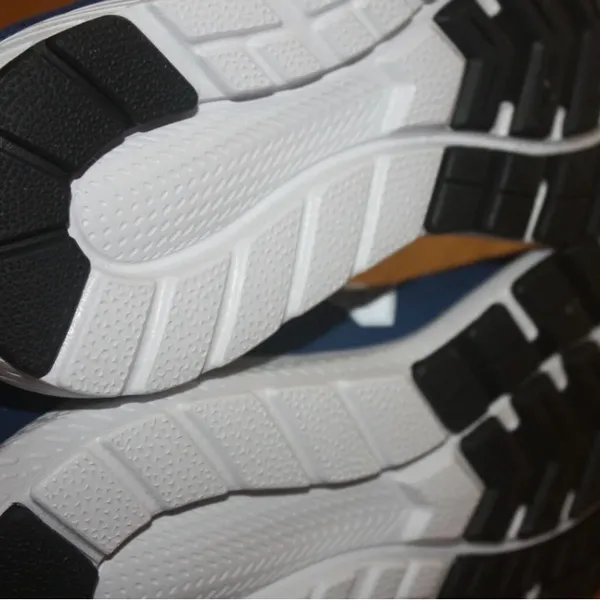 New New balance YK519 BGS running shoes Size 6 blue/white - Image 8