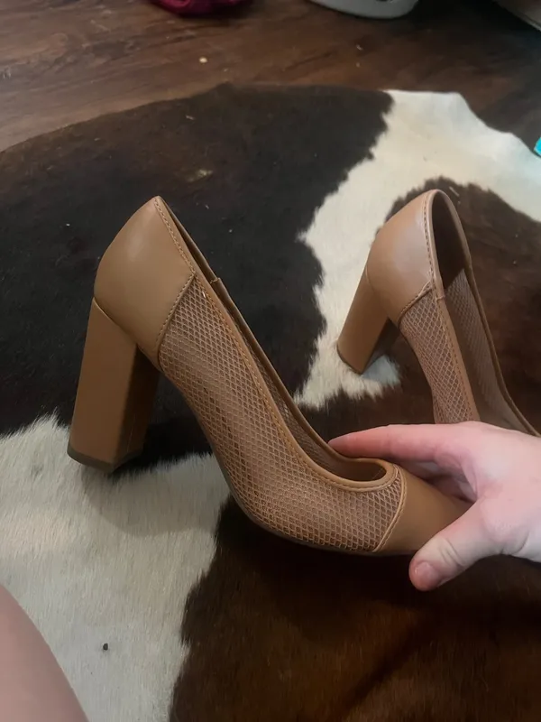 Ladies tan mesh chunky heels - Image 4