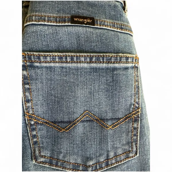 NWT Women’s Wrangler High Rise Bootcut Free to Stretch Blue 2/26 - Image 4