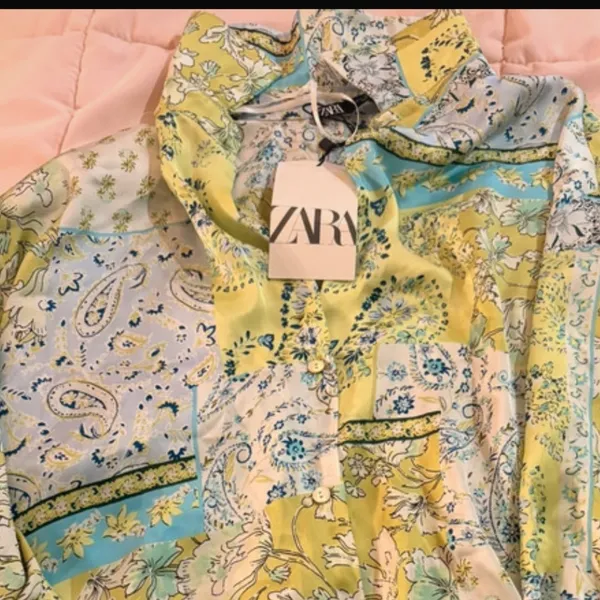 Zara Green and Blue Paisley Button-Down Shirt - Image 5