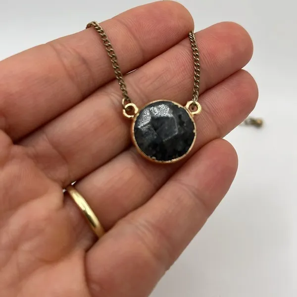 Rare circle charcoal jewel necklace with antique gold chain NWOT 3” extender - Image 2