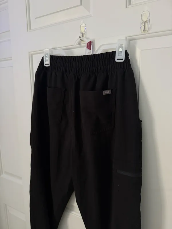 FIGS Scrub Pants Jogger - Image 5