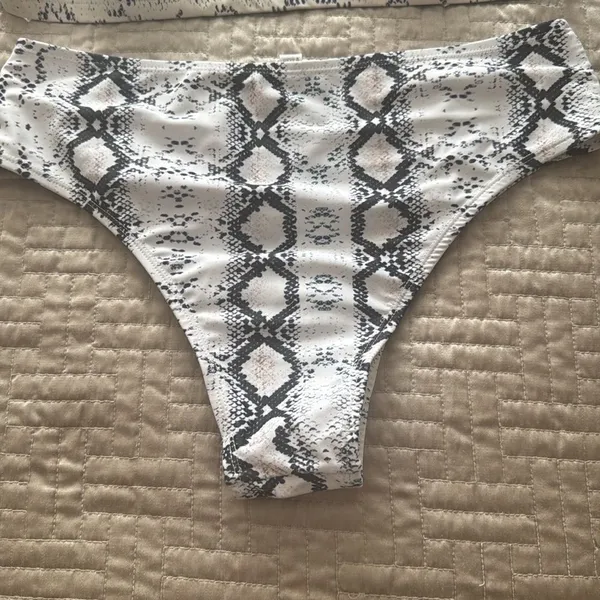 Snakeskin Print Women's Intimate Set Black Size L - Image 3