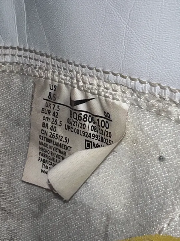 Nike Blazers - Image 4