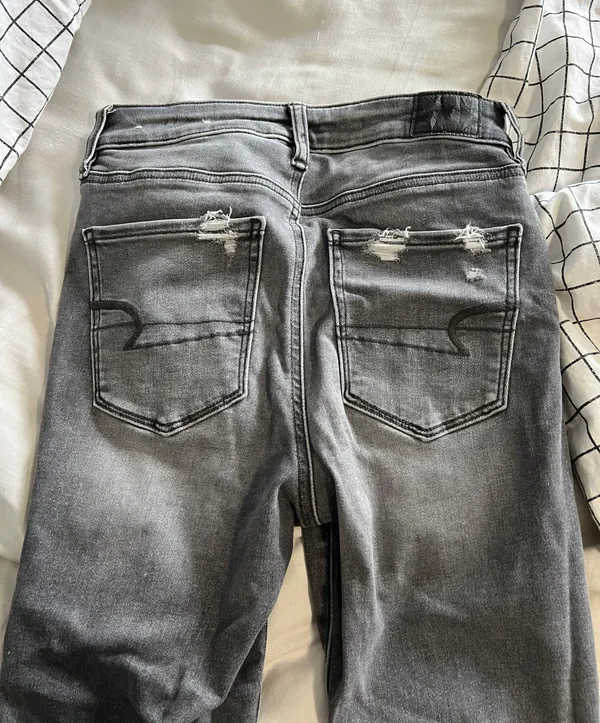 Outfitters Jeans - Image 4