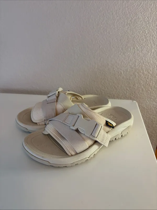 Teva Women’s Slides Sandals Hurricane Cream Beige Neutral Size 5 - Image 2