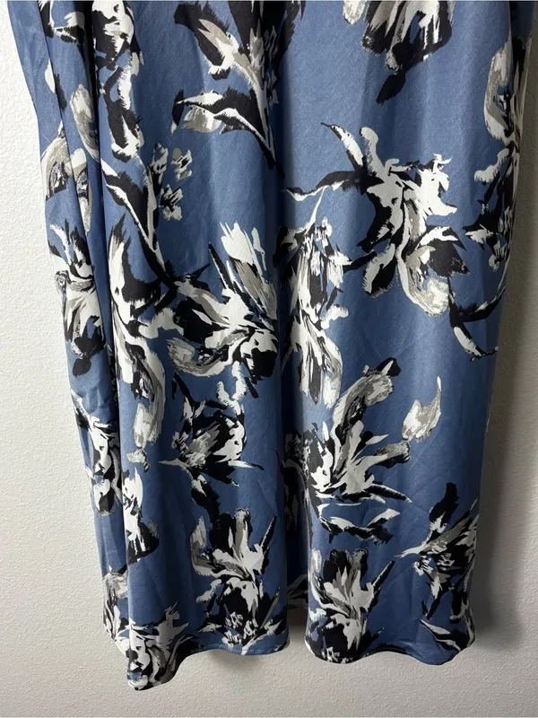 NWT Nordstrom Rack Blue Grey Abstract Floral Satin Maxi Skirt Size L - Image 3