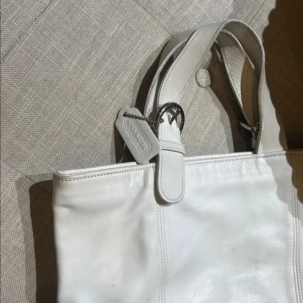 Coach White Leather Shoulder/ Mini Tote Bag No B 8P-4133 - Image 7