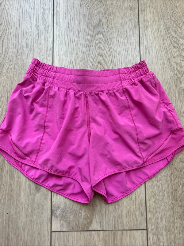 Lululemon Hotty Hot Short II *Long 4" Pink Highlight Size 6 - Image 8