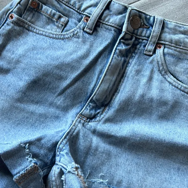 Garage Light Wash Denim‎ Shorts - Image 3
