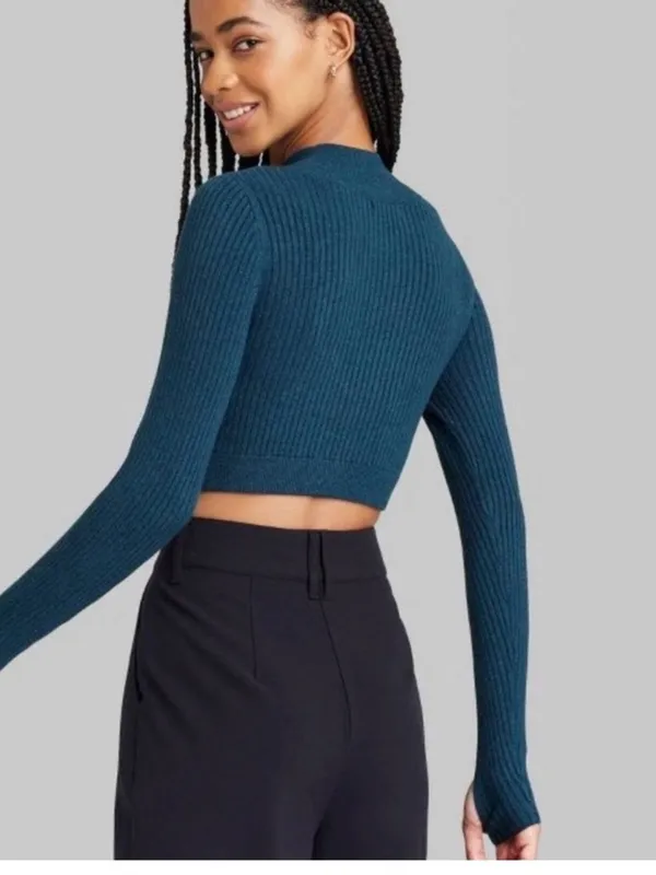 🌸Wild fable- mock turtle neck fitted top- Black  - size - medium - Image 2