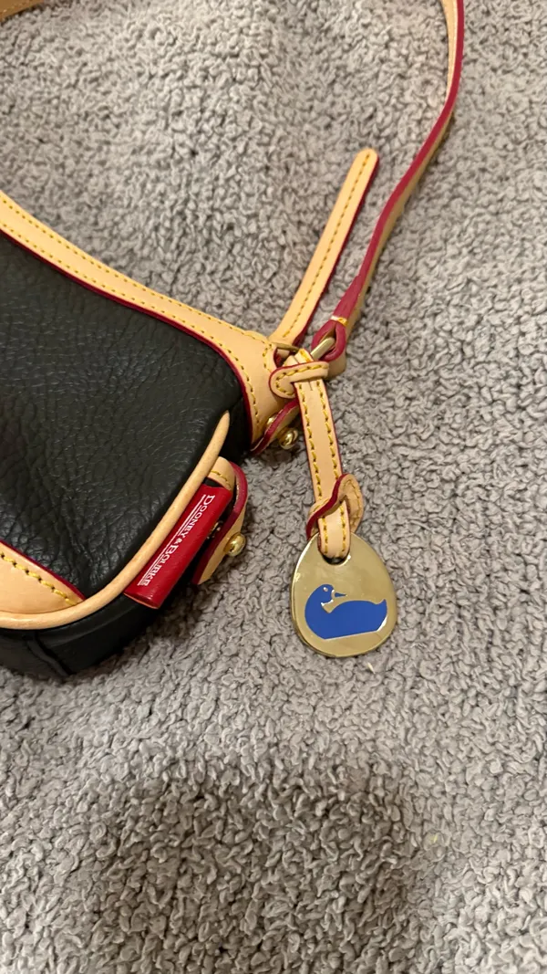 Navy & red trim Dooney and Bourke shoulder bag - Image 3