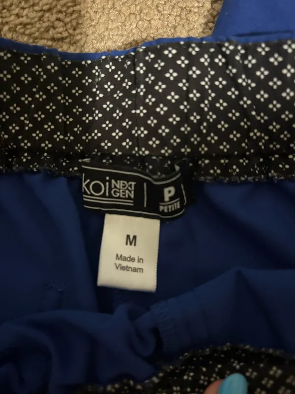 Royal blue scrub set Size S/M - Image 6