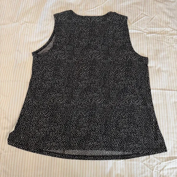 business casual preppy Anne Klein black & white polka dot tank top blouse shirt - Image 5