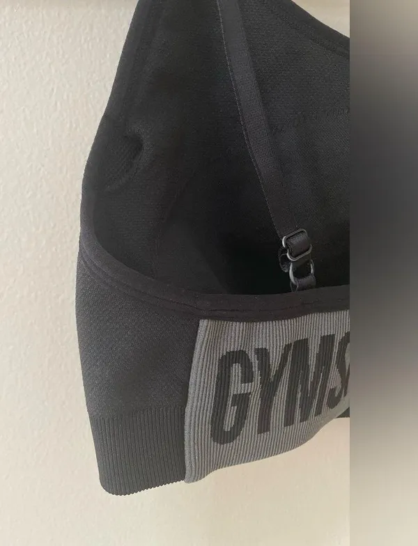 GYMSHARK Flex Strappy Sports Bra in Black/Charcoal Size XS - Image 4