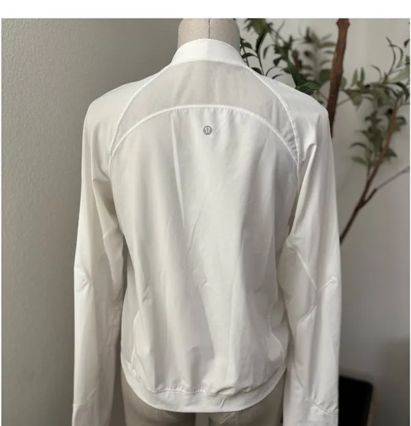 Lululemon lightweight run jacket  - Image 2