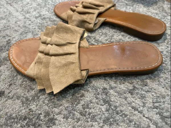 Suede Ruffle Slide Sandals in Tan Size 10 - Image 3