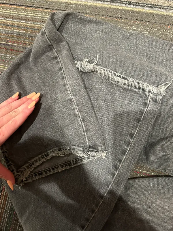 BDG Jeans - Image 4