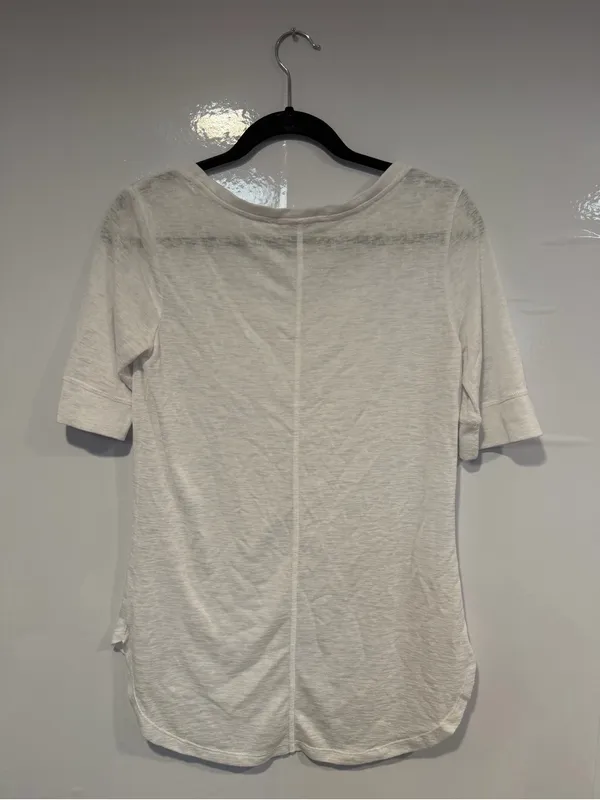 Athleta Classic White Scoop Neck Women's‎ Tee - Image 4