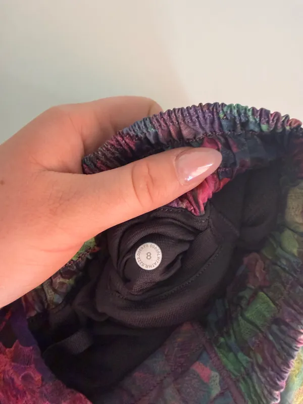 Lululemon Hotty Hot 2.5" - Image 6