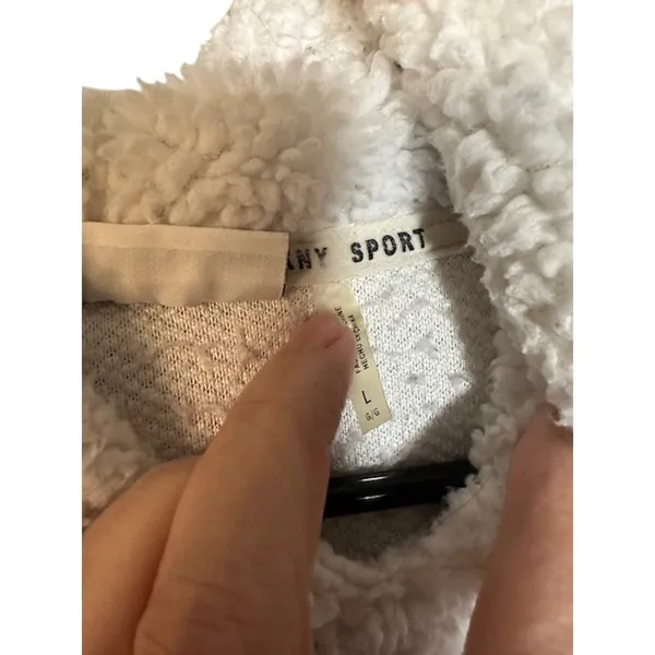 DKNY Sport White Patriots Cropped Teddy Bear Pullover Sweatshirt Womens Large - Image 9