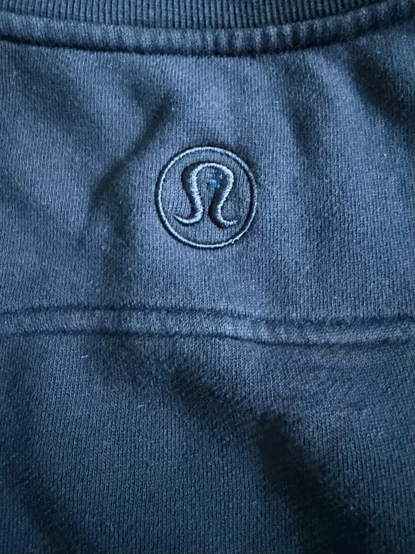 Lululemon Scuba Oversized Pullover Wordmark Black Crewneck Sweatshirt XS/S - Image 11