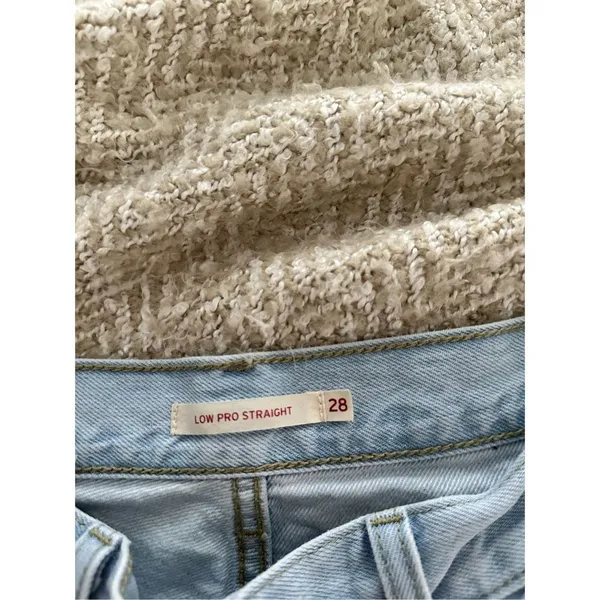 Levi’s Distressed Light Wash Jeans Size 28 - Image 4