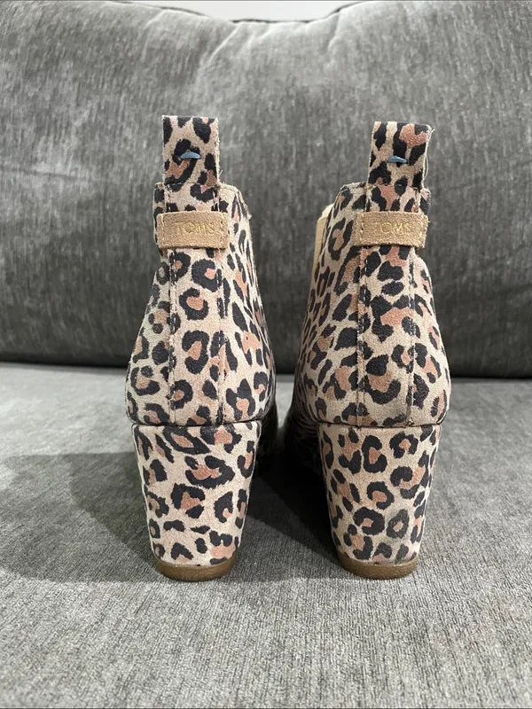 TOMS Kelsey Leopard Print Suede Wedge Ankle Booties Size 7.5 - Image 8