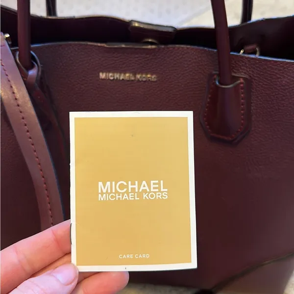 Michael Kors Leather Shoulder Bag - Image 5