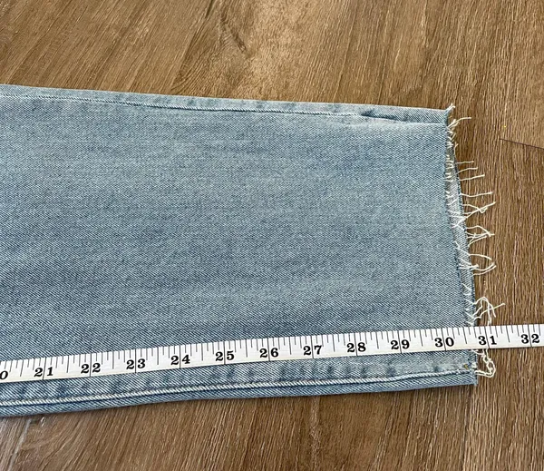 high rise straight leg distressed denim jeans women’s size 13/31 - Image 12