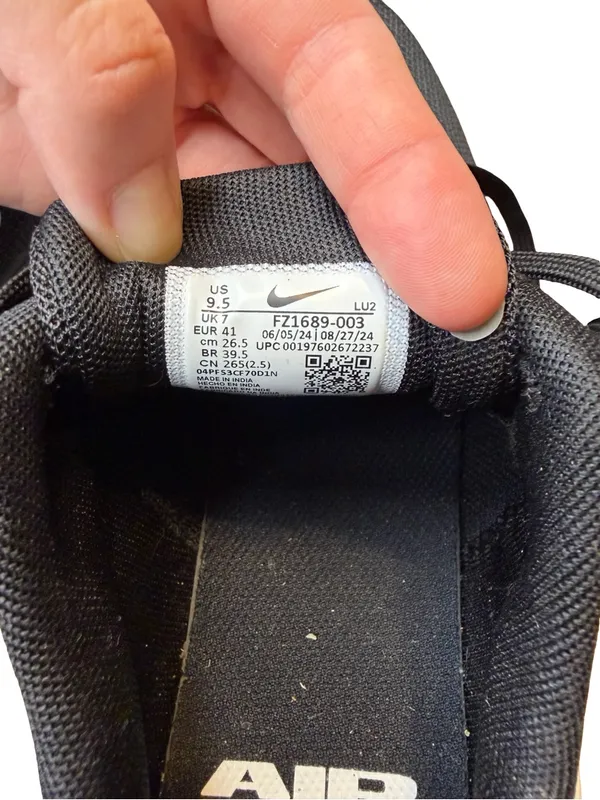 Nike‎ Black & White Performance Running Shoe - Image 7
