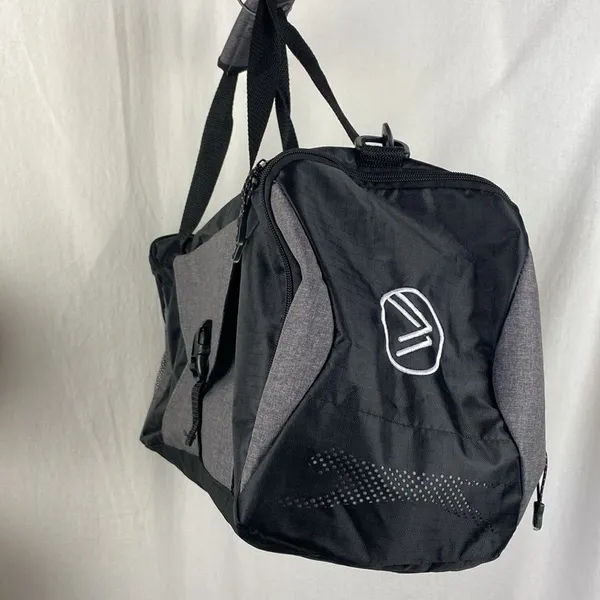 Savvi Slazenger Black & Gray Zip Close Sport Athletic Tote Bag NEW - Image 4