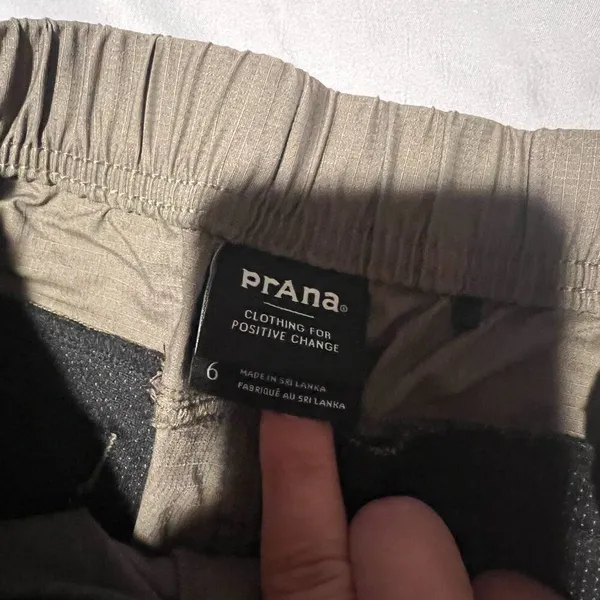 Prana green shorts‎ size 6 - Image 5