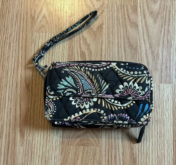 Vera Bradley Wallet Wristlet - Image 4