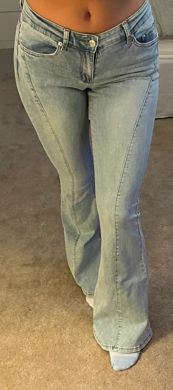 Edikted Flare Jeans - Image 3