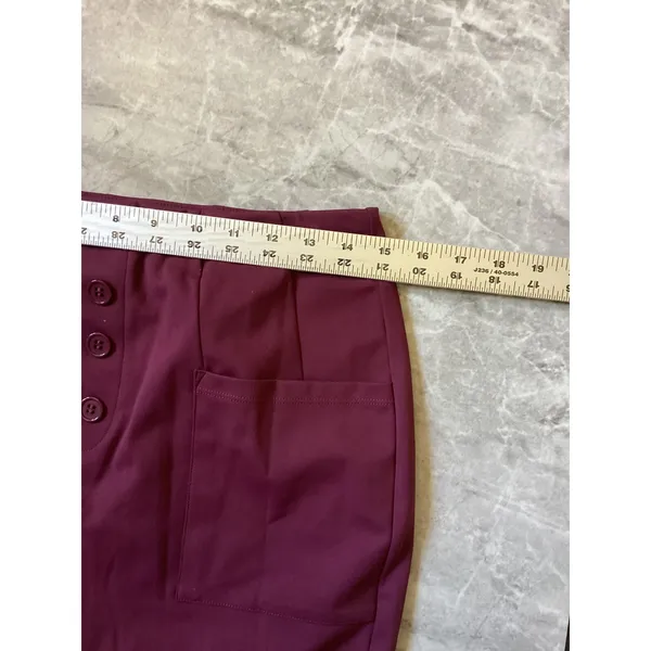 Halara NWOT Burgundy Button Front Athletic Skort with Pockets Womens L Wine Red - Image 2