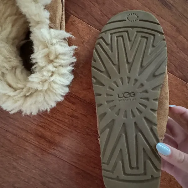 UGG Mini Bailey Button II - Image 4