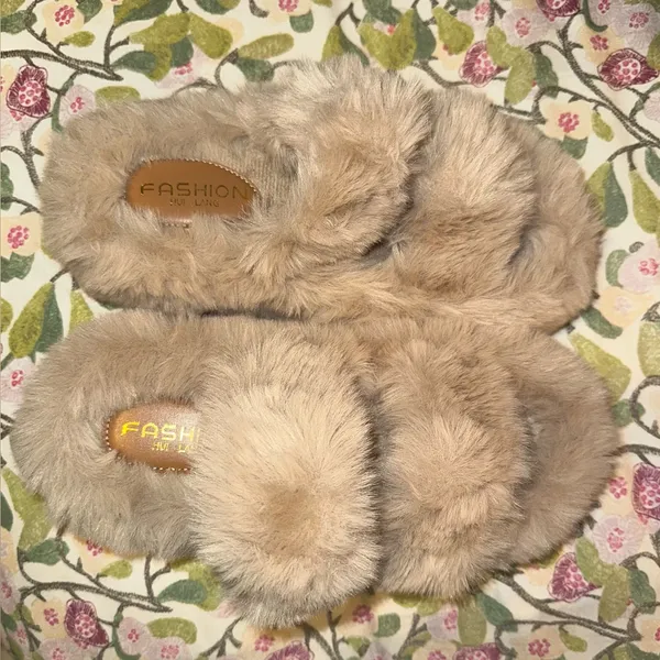 NWOB Faux Fur Slippers In Tan - Image 4