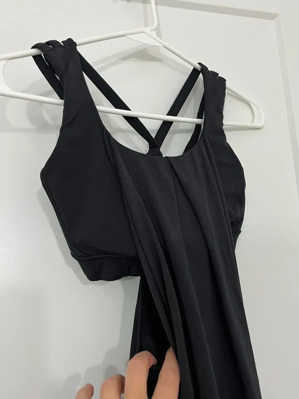 Lululemon Size 6 Black Nouveau Limits Built-In Shelf Bra Layered Tank Top - Image 4
