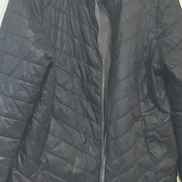 Free Country Gray and Black Jacket - Image 3