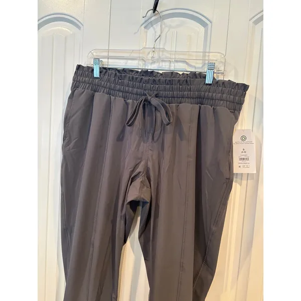 Time And Tru Gray Pants Maternity Pants Size‎ Small - Image 3