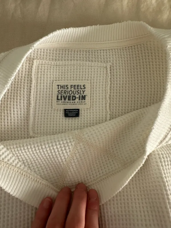 American eagle sweater - Image 3