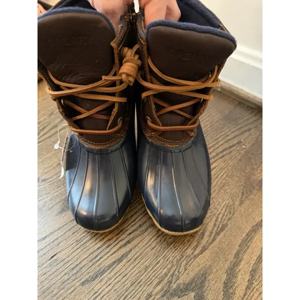 Sperry Women's Saltwater Duck Boot, Tan/Navy, Size 5 US NWT - Image 14