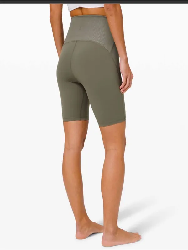 Lululemon Blissful Bend Super High-Rise Short 8"Army Green Size 10 - Image 2