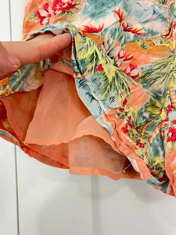 American Eagle Small Peach Coral Tropical Lined Shorts with Pockets - Image 5