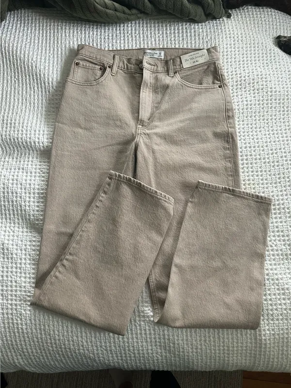 Abercrombie The 90s Straight Ultra High-Rise Jeans - Image 5